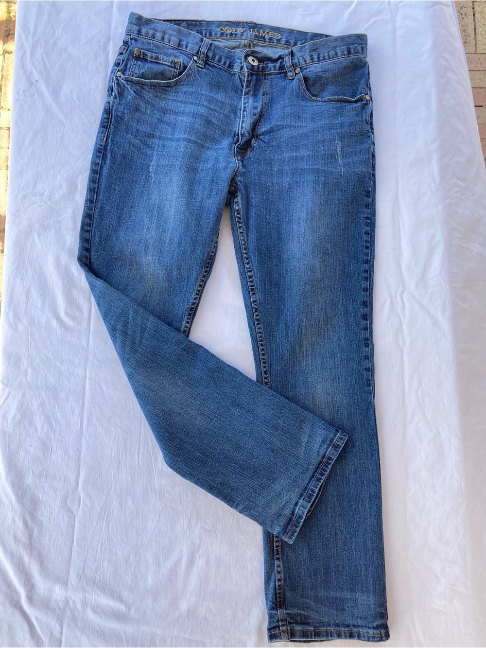 Cody James Straight Leg Jeans Medium Wash Denim Size 34x30 Mid Rise Logo